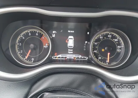 2016 Jeep Cherokee Trailhawk z USA, uszkodzony, nr VIN 1C4PJMBS4GW243691